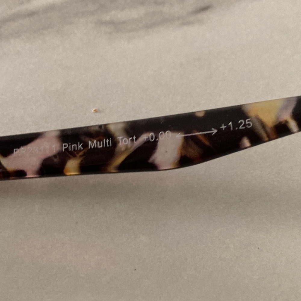 Tortoise Shell Pattern Glasses - Picture 11 of 16